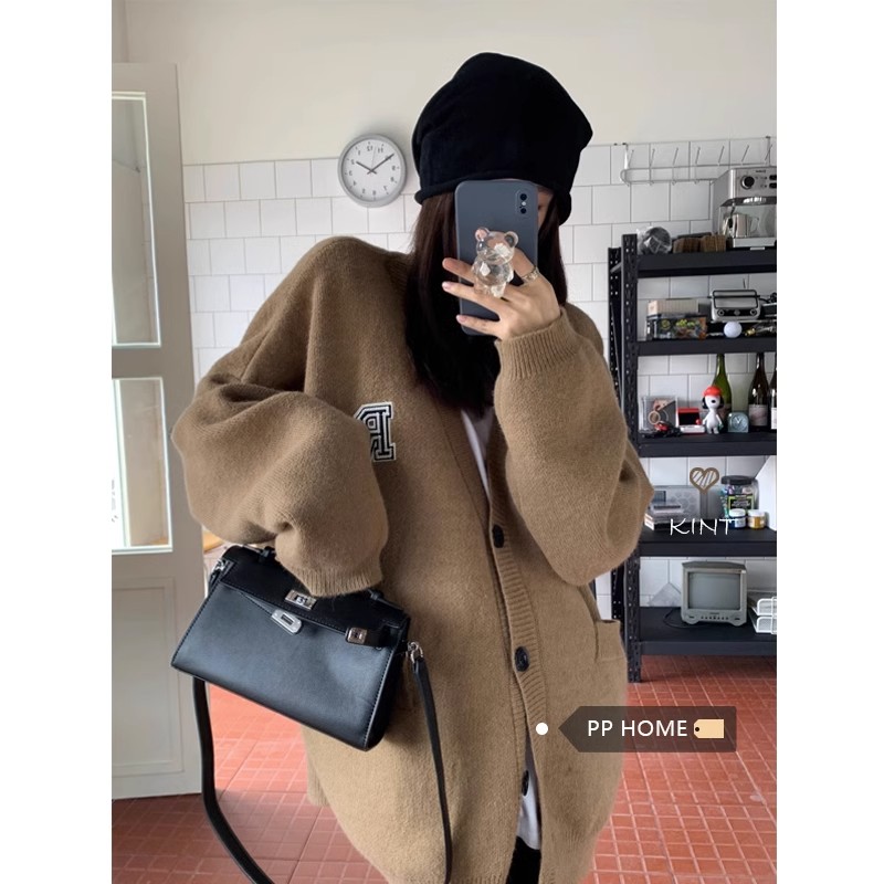 PPHOME coconut milk coffee ~ lazy college style v-neck sweater knitted cardigan loose age-reducing thickened jacket