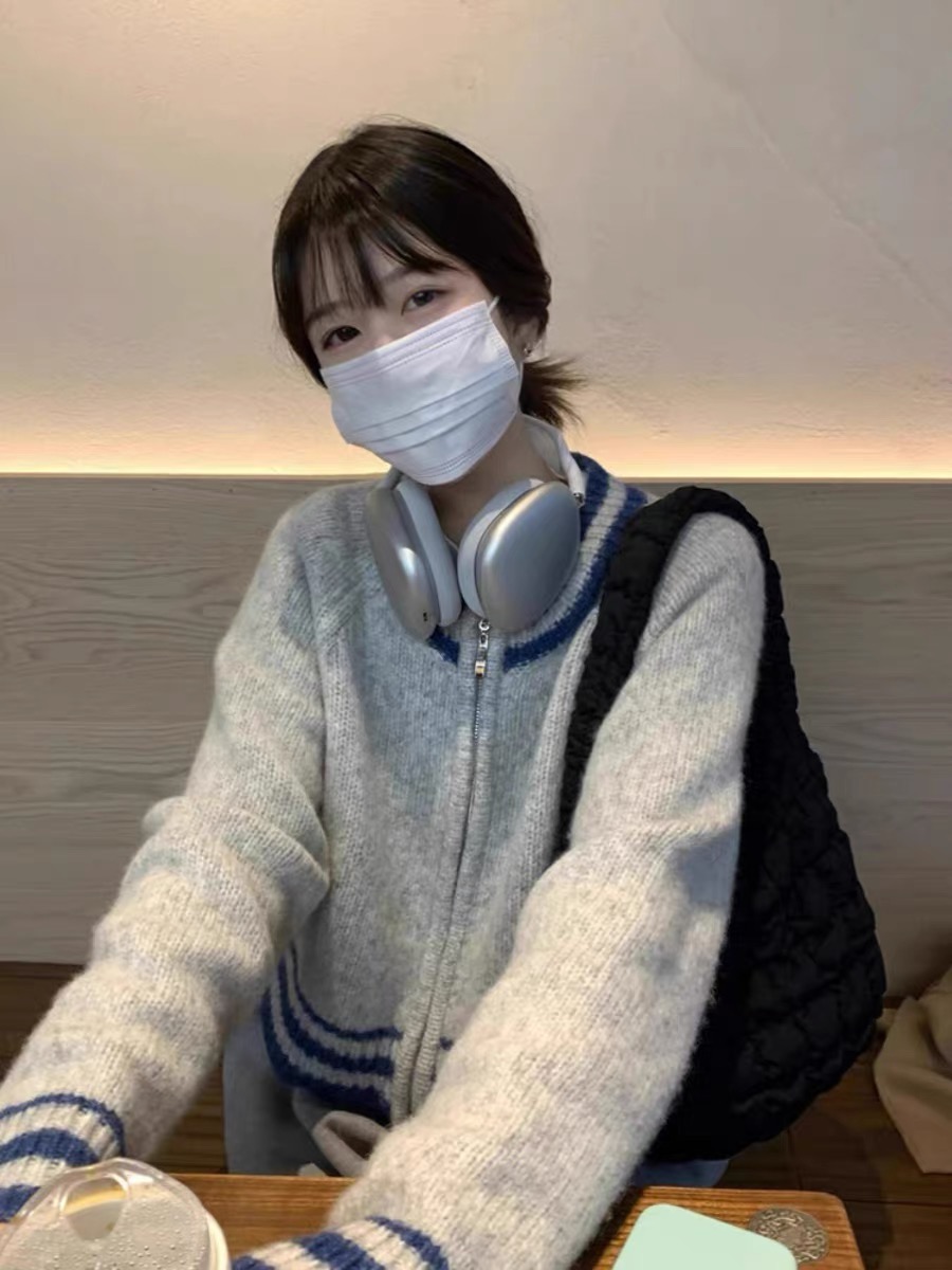 日系拉鏈灰色浣熊絨針織開衫女春秋季秋冬慵懶風毛衣外套短款上衣