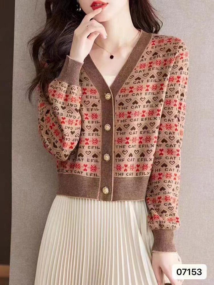 Knitted Cardigan Women's Autumn 2023 New Early Autumn Top Loose and Western-style V-neck Cardigan Short Sweater Jacket