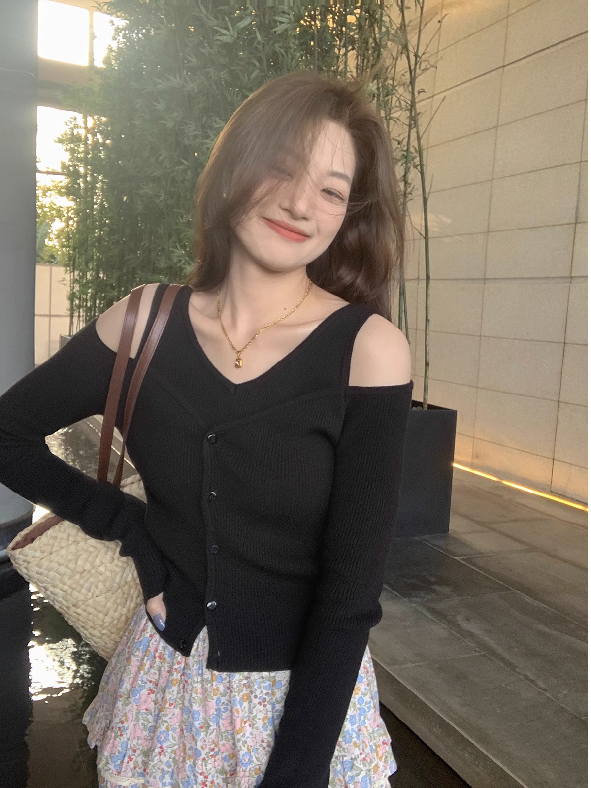 西西里安 顯瘦濾鏡 設計感假兩件露肩針織衫女小個子修身氣質上衣