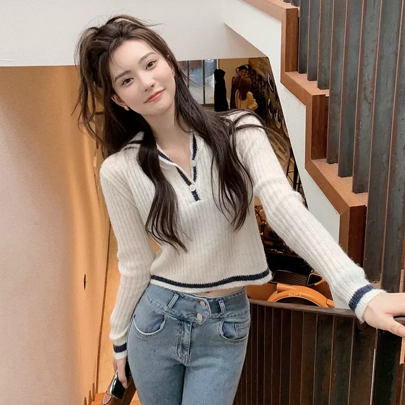 Internet celebrity navy collar short outer sweater for women 2023 autumn and winter design high waist slim long sleeve sweater trendy