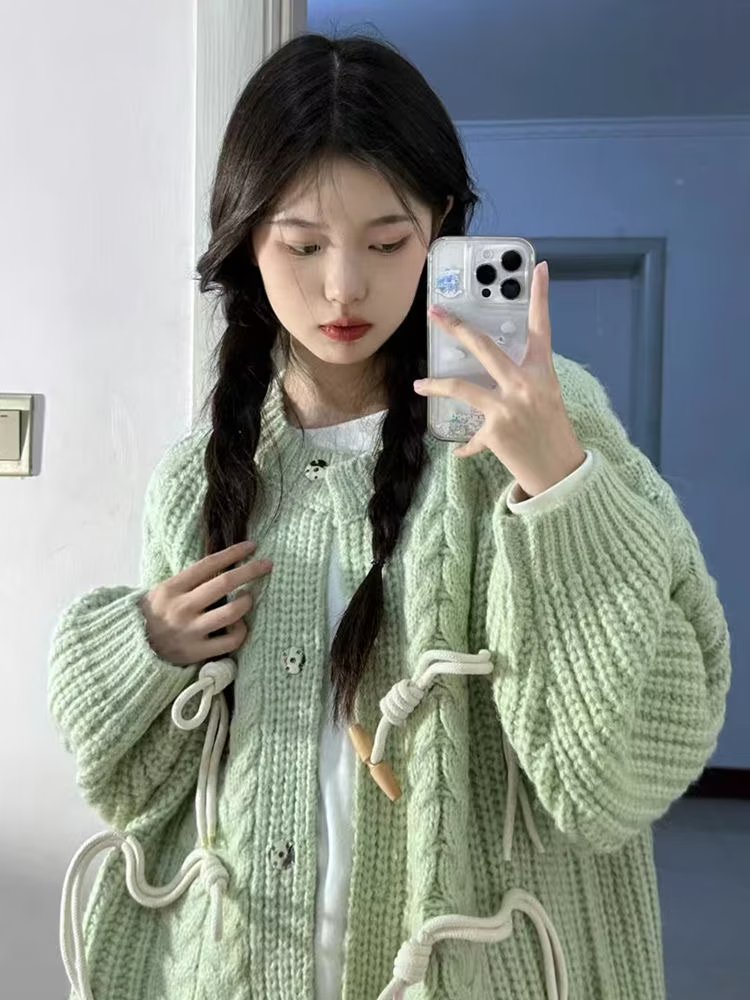 原版韓系甜妹慵懶風奶呼呼毛衣外套女秋冬減齡牛角扣針織開衫