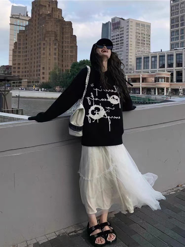 小煤球大人塗鴉套頭毛衣女秋冬新款圓領慵懶甜酷百搭溫柔針織上衣