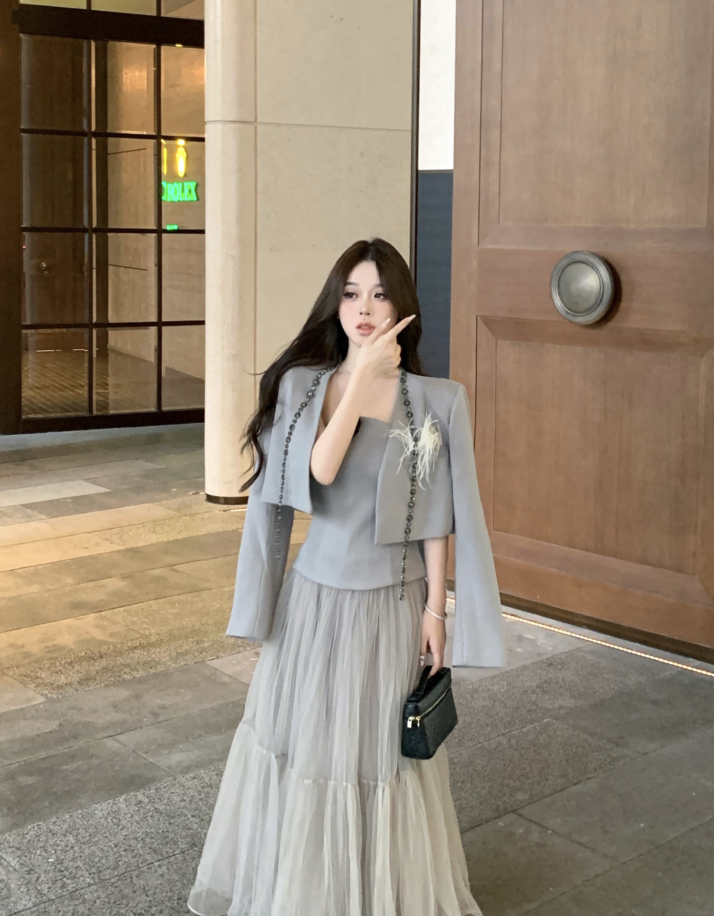 Niche design heavyweight ostrich feather blazer tube top three-piece suit