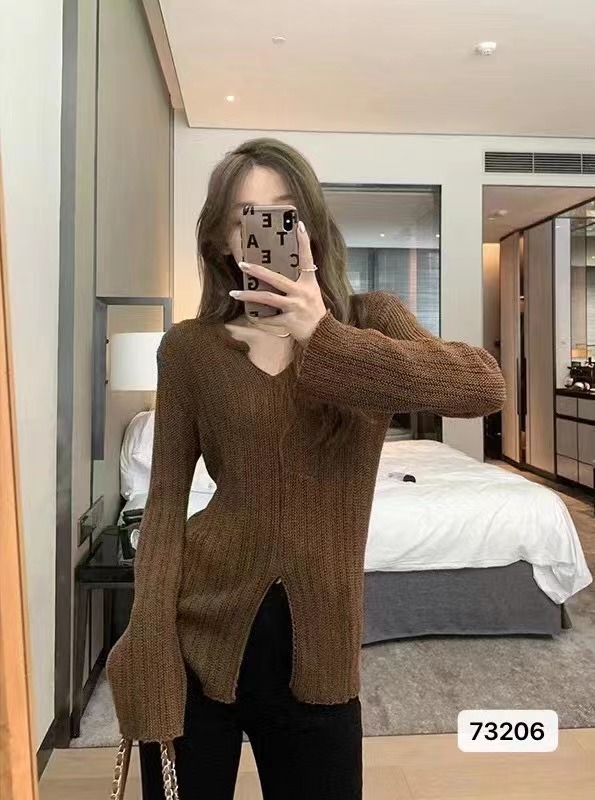 秋冬裝新款設計感v領長袖女顯瘦氣質下擺開釵百搭休閒針織上衣