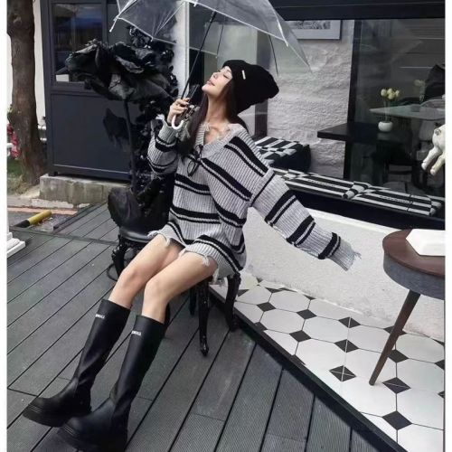New autumn and winter Korean style retro loose V-neck raw edge fringed hole lazy style striped knitted sweater for women