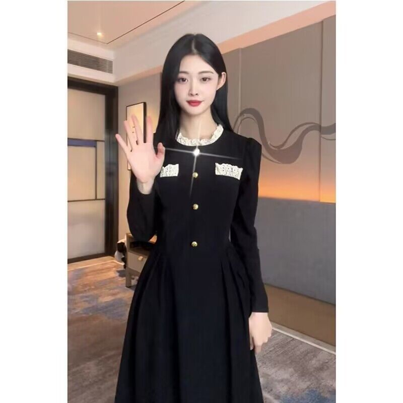 2023新款溫柔小香風長裙內搭配大衣顯瘦黑色打底連衣裙子女秋冬季