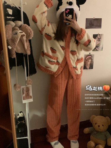 实拍乌龙桃珊瑚绒睡衣女秋冬季加绒加厚水蜜桃家居服两件套装