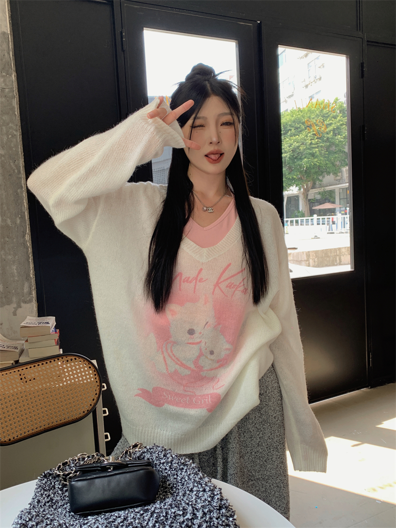 實拍：可愛甜美少女貓咪V領寬鬆毛衣+掛脖粉色小內搭吊帶