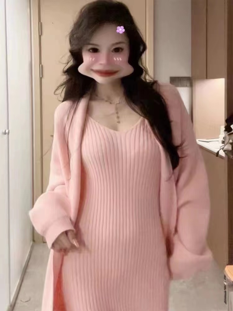 法式針織背心連衣裙子女初秋季2023新款高級感修身白色兩件套裝裙