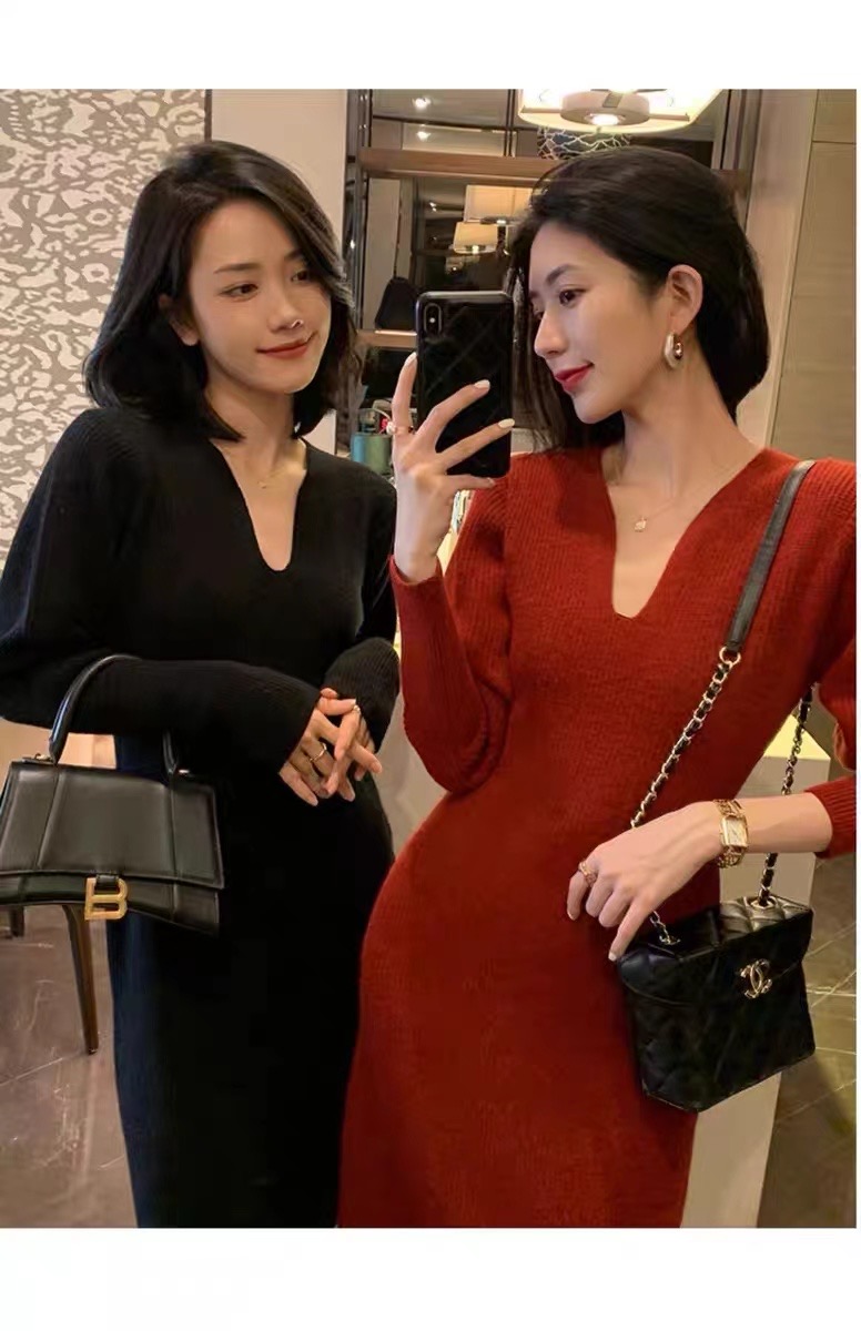 秋冬季新款韓版V領針織外穿連衣裙女內搭氣質中長款配大衣毛衣裙