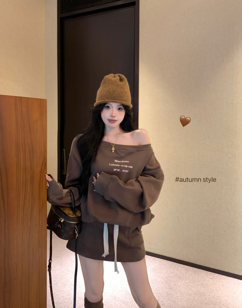 Real shot pure lust style sports suit for women 2023 loose round neck long sleeve one shoulder sweatshirt skirt