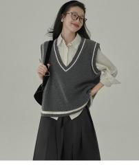 HAVERICE restaurant shirts are the best!  College Girl Retro Versatile V-Neck Vest and Vest