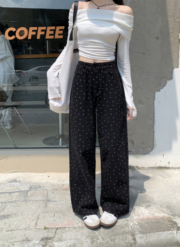 Real shot of pants for women in autumn and winter, versatile loose slimming trousers, retro black polka-dot high-waisted straight jeans