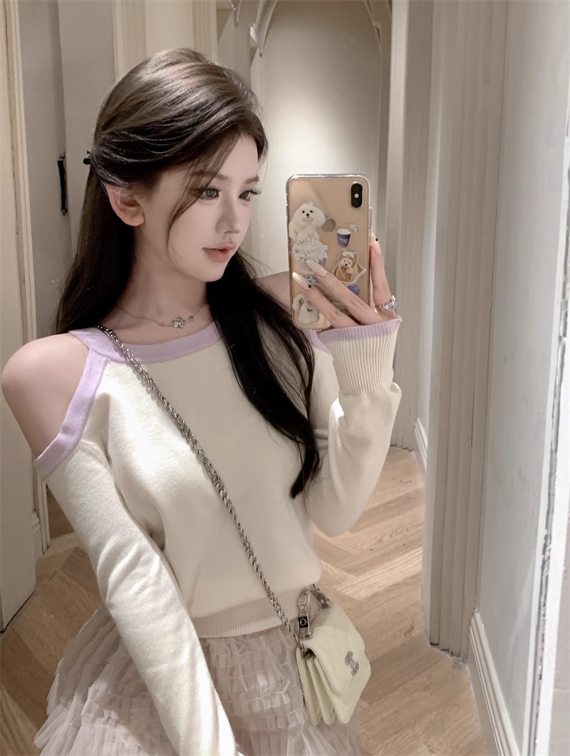 Fashionable Korean style sweater for women 2023 autumn new design niche small fragrance style color matching leaky shoulder long sleeves