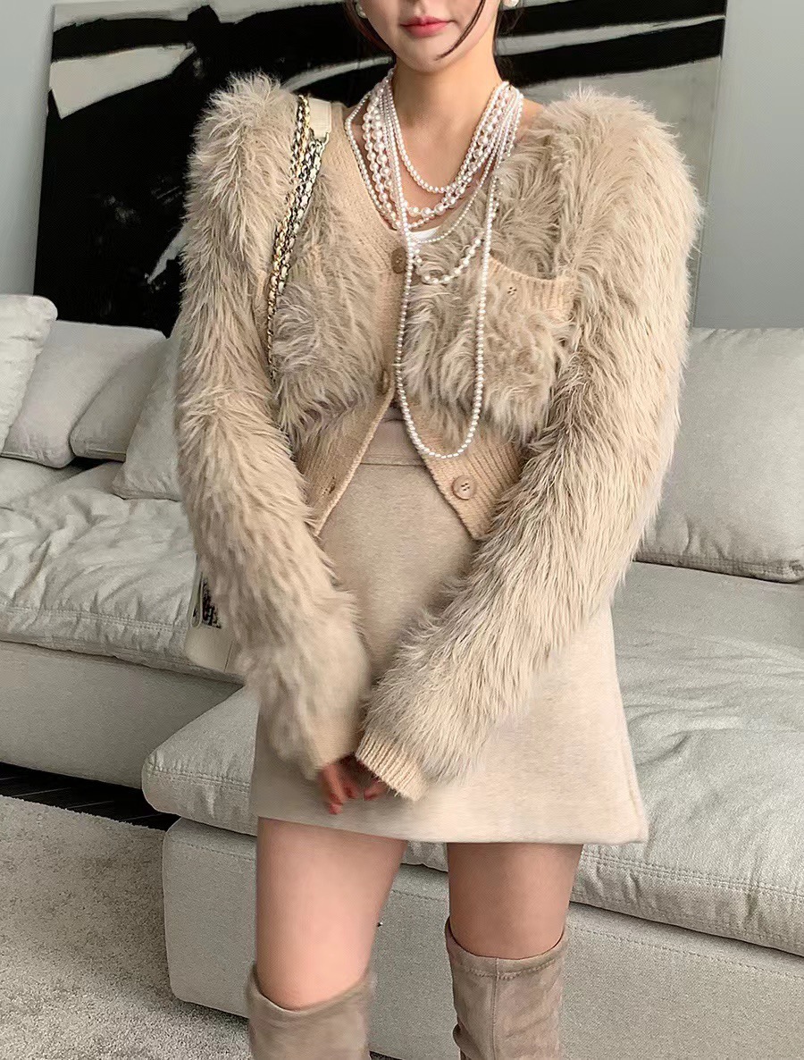 韓國chi水貂絨毛衣外套女開衫寬鬆v領小眾設計感上衣短修身氣質