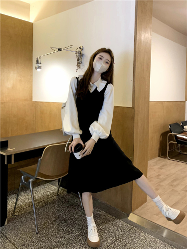 Actual shot of the new autumn and winter style ~ Contrast color fake two-piece dress for women Korean college style long skirt