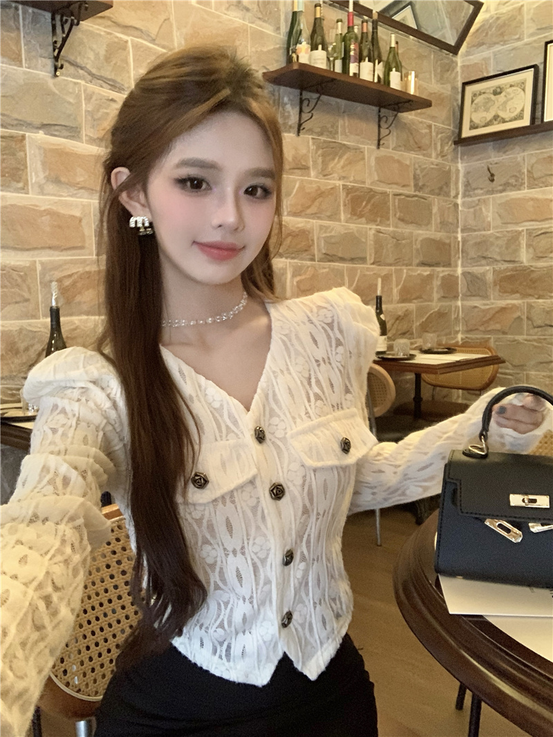 實拍~2023年冬季法式甜美磨毛蕾絲V領設計感收腰小個子上衣