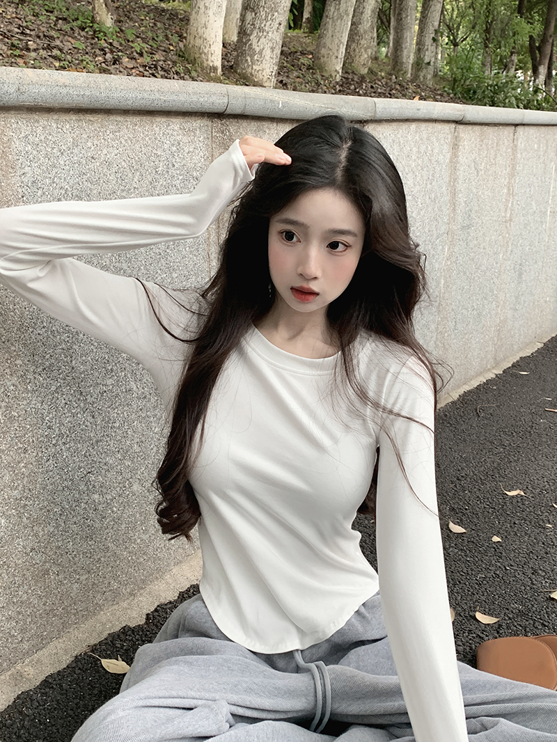Real shot~Basic round neck autumn and winter Korean style versatile base layer skin-friendly elastic long-sleeved T-shirt