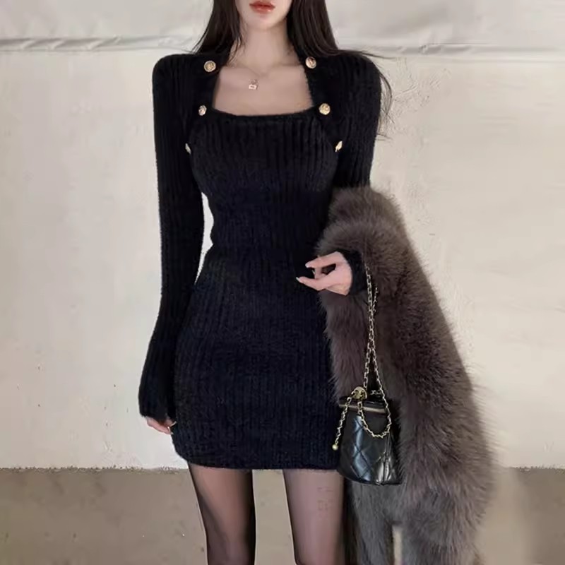Sexy hot girl black dress French Hepburn style high-cold royal sister hip-covering stepmother skirt autumn 2023 new style for women