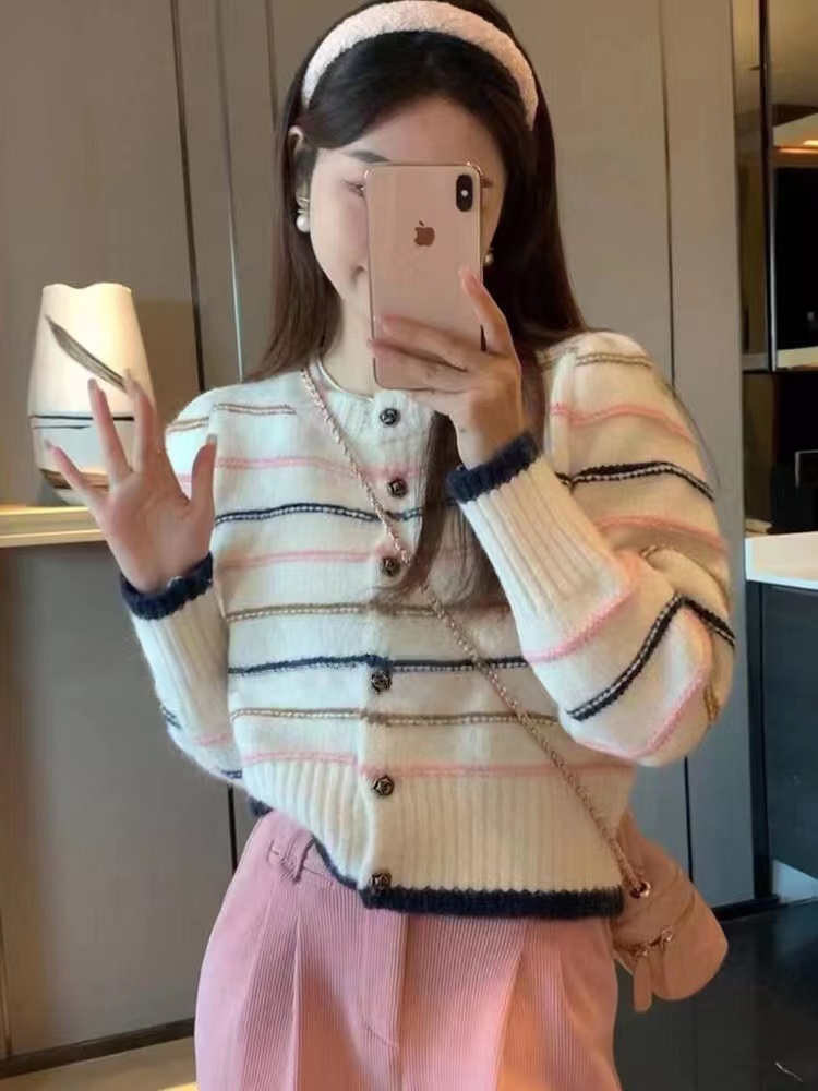 Korean style small fragrance sweater for women spring new Korean design niche contrast striped round neck knitted top for women