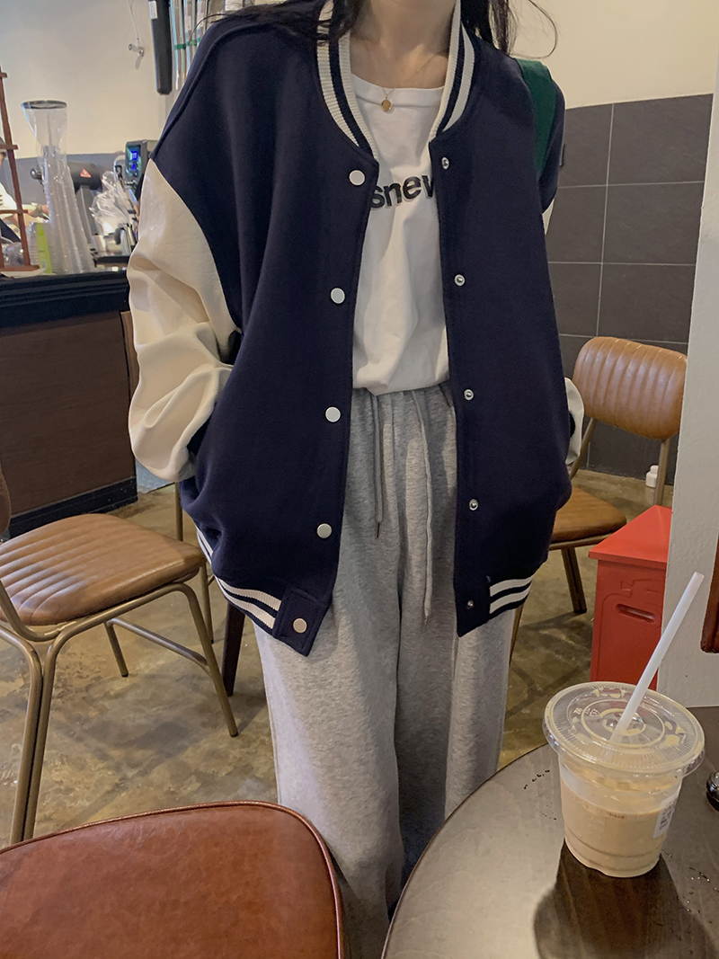 Actual shot of three standard designs, contrasting color stitching, round neck jacket, baseball jacket for women