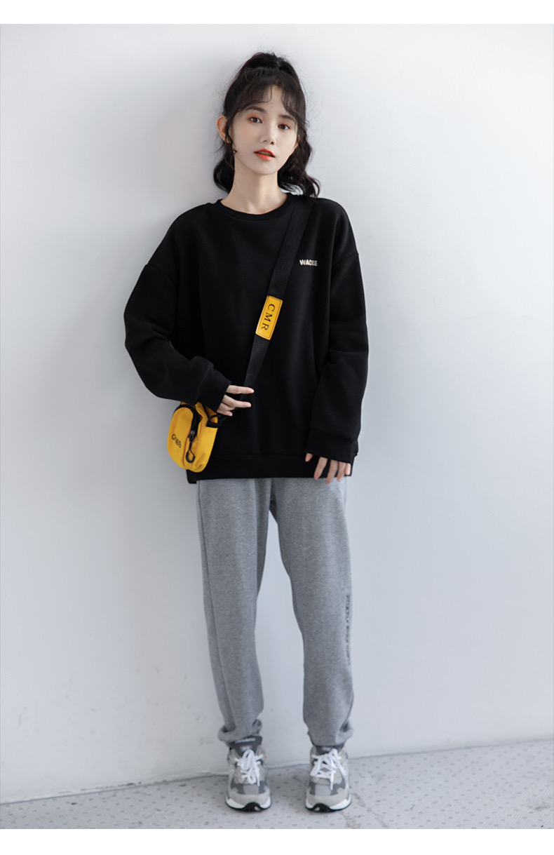 Autumn New Retro Hong Kong Style Letter Black Round Neck Sweater Women's Spring and Autumn Thin Casual BF Hoodless Top