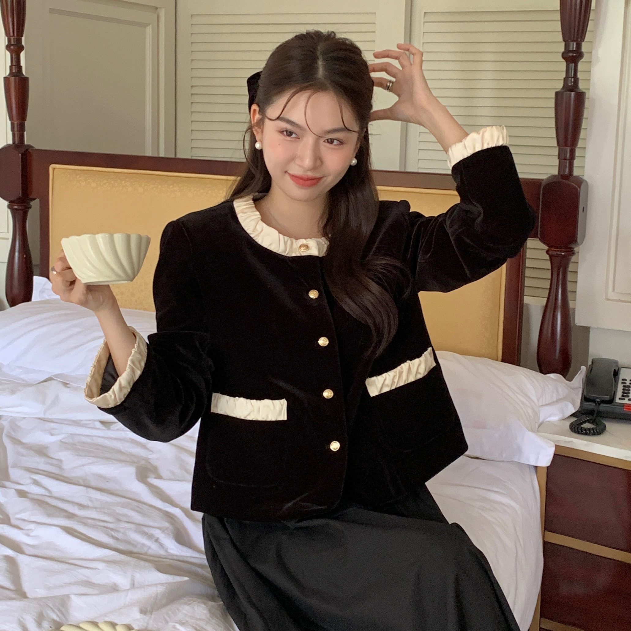 Actual shot #富家千金 Xiaoxiangfeng velvet contrasting color fungus edge stitching single-breasted jacket
