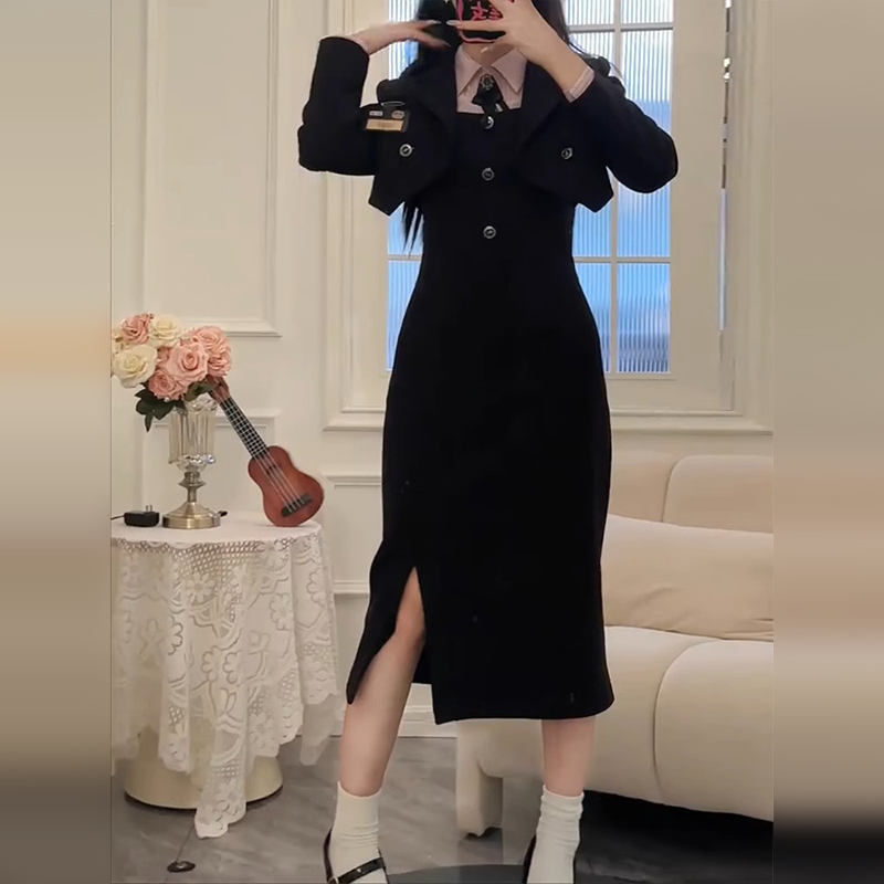 高級感黑色吊帶連衣裙子套裝女2023早秋季新款茶系穿搭一整套長裙