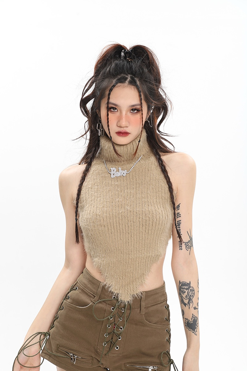 My name is Adina's new niche hot girl four-color outer wear design plush short high-neck vest for women