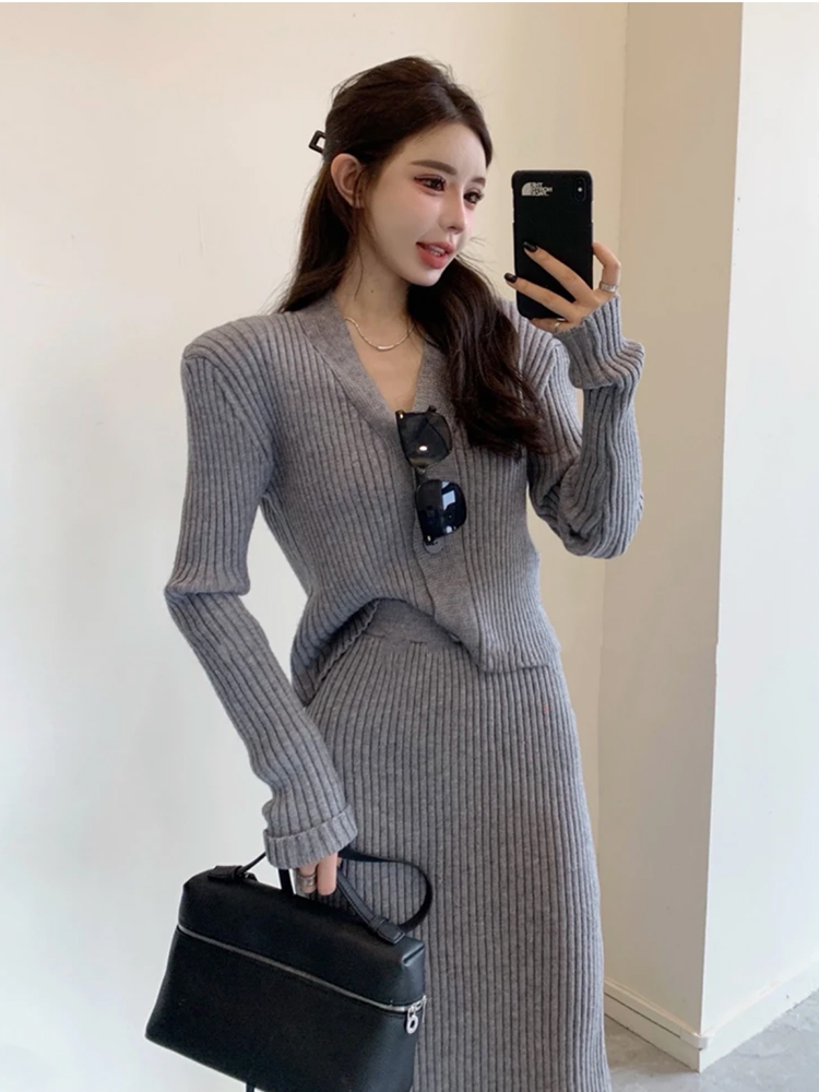 慵懶風針織裙兩件套韓版氣質V領坑條毛衣開衫女高腰半身長裙套裝