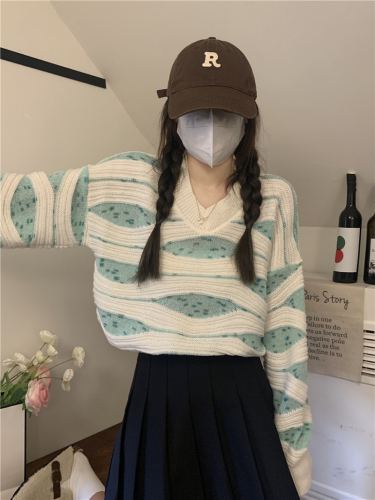 Actual shot of small fresh three-dimensional striped sweater for women Japanese college style soft and waxy long-sleeved top