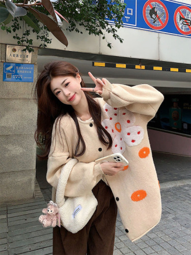 Actual shot of autumn and winter niche retro sunflower knitted cardigan warm sweater