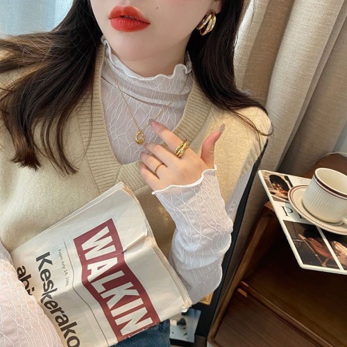 Half-high collar fungus-edged bottoming shirt for women, autumn and winter new long-sleeved T-shirt, chic little shirt with inner top