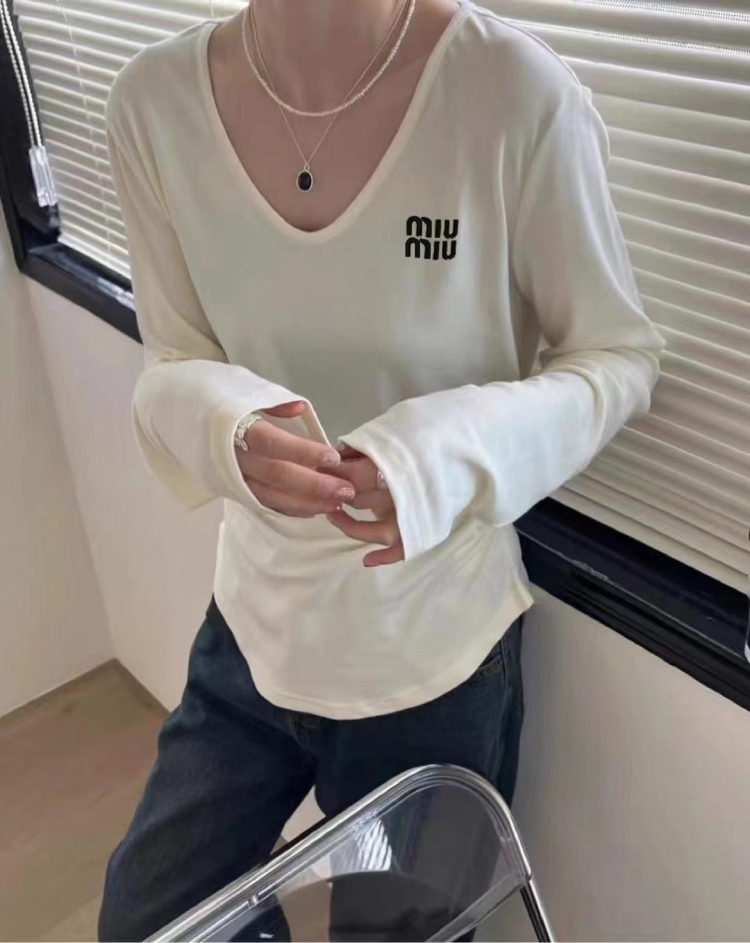 Autumn Korean style new loose and simple embroidered letters V-neck cashmere long-sleeved T-shirt women's trendy tops