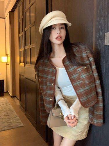 Actual shot of Qiudong woolen French lady's plaid small fragrant jacket with temperament and versatile top for little people