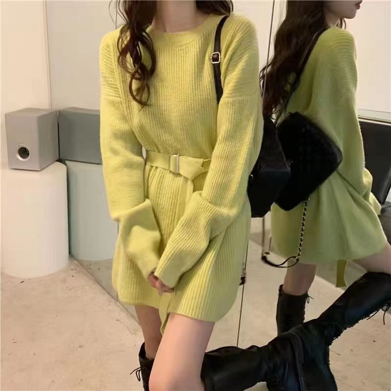 Autumn and winter Hong Kong style fashionable Internet celebrities hit the streets with design and temperament slimming mid-length sweater dress women's waist