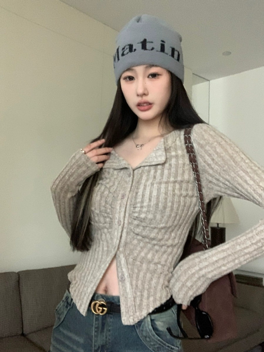 桃郁黎香~軟糯超火單排扣收腰顯瘦長袖針織衫女純欲氣質v領上衣