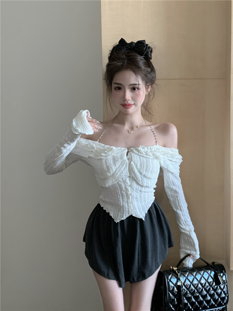實拍 白色一字肩鏈條長袖女純欲荷葉邊設計感修身短款上衣