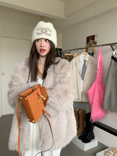 Real shot of 2023 autumn and winter new design loose and slim fur coat