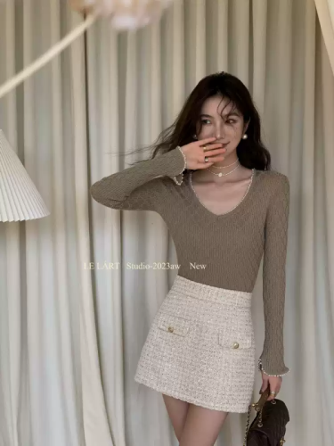 LELART retro high-end top design French pearl edge slim long-sleeved versatile sweater women's bottoming shirt