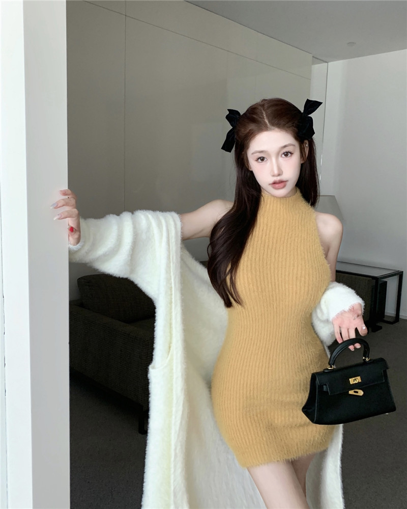 Real shot of half-high collar mink-proof slim-fitting vest dress