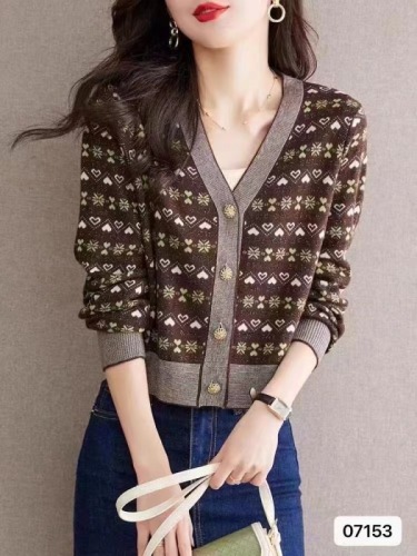 Knitted Cardigan Women's Autumn  New Early Autumn Top Loose and Western-style V-neck Cardigan Short Sweater Jacket