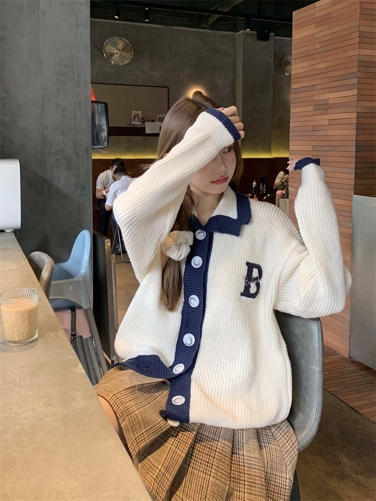 Real shot!  White milk color contrast sweater cardigan for women autumn and winter loose design soft sweater jacket