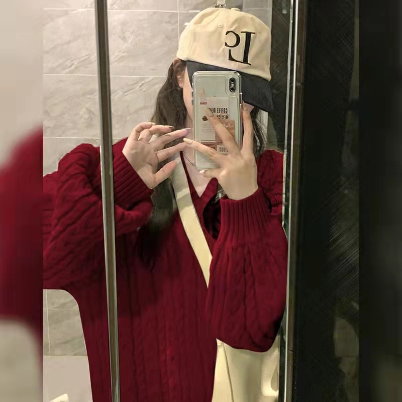 Lazy style twist V-neck pullover sweater for women 2023 autumn and winter new loose soft waxy sweater long-sleeved top thick