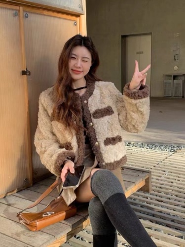 Guoguojia short small fragrant fur coat for women spring and autumn 2023 new imitation lamb wool quilted plush top