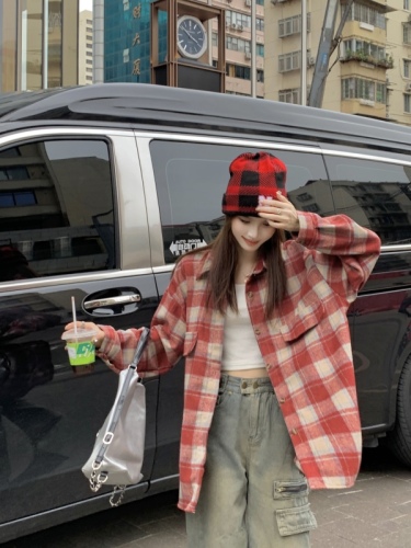 Real shot of red mid-length shirt for women, autumn design, niche plaid top, jacket, loose long sleeves