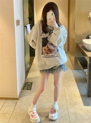 Official picture European and American high street cat print sweatshirt for women early autumn  new loose round neck mid-length top