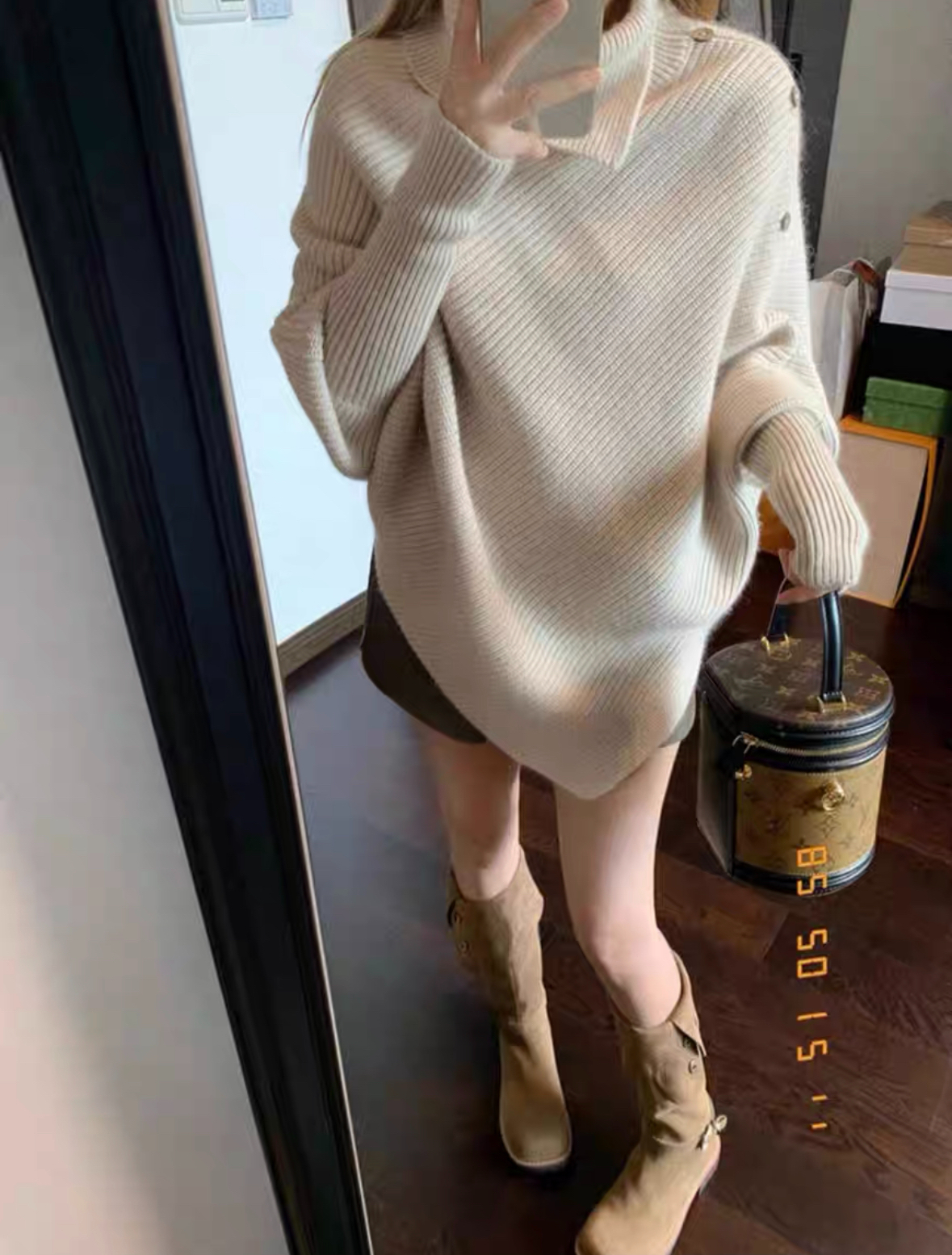 設計感不規則高領毛衣女秋冬寬鬆軟糯燕麥色長袖斗篷上衣