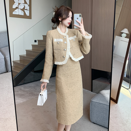 Actual shot of the new autumn and winter retro high-end temperament celebrity waist slimming small fragrant skirt suit two-piece set